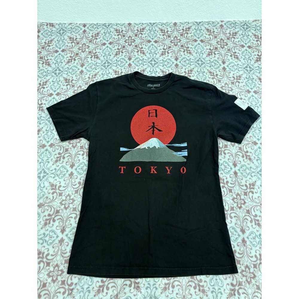 BoxLunch Tokyo Mount Fuji Graphic Tee Black Mens Large Japan Flag Patch T-Shirt
